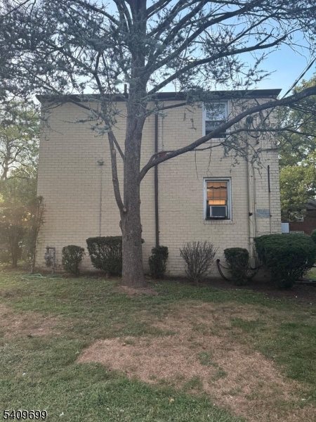 Woods End Condominiums - Residential