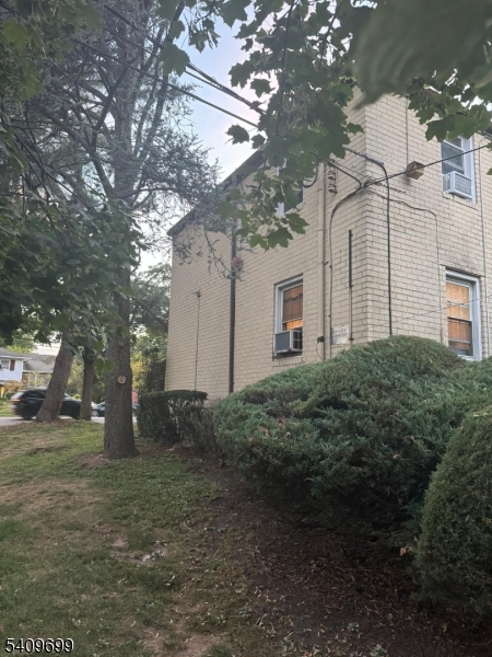 Woods End Condominiums - Residential