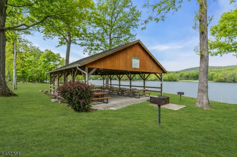 Crandon Lakes - Residential