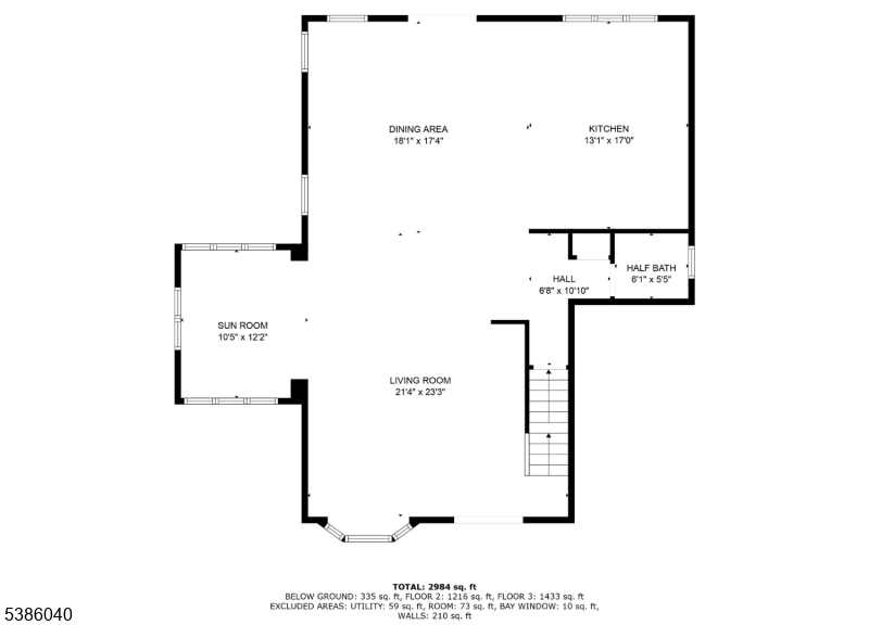 Main image without alt text