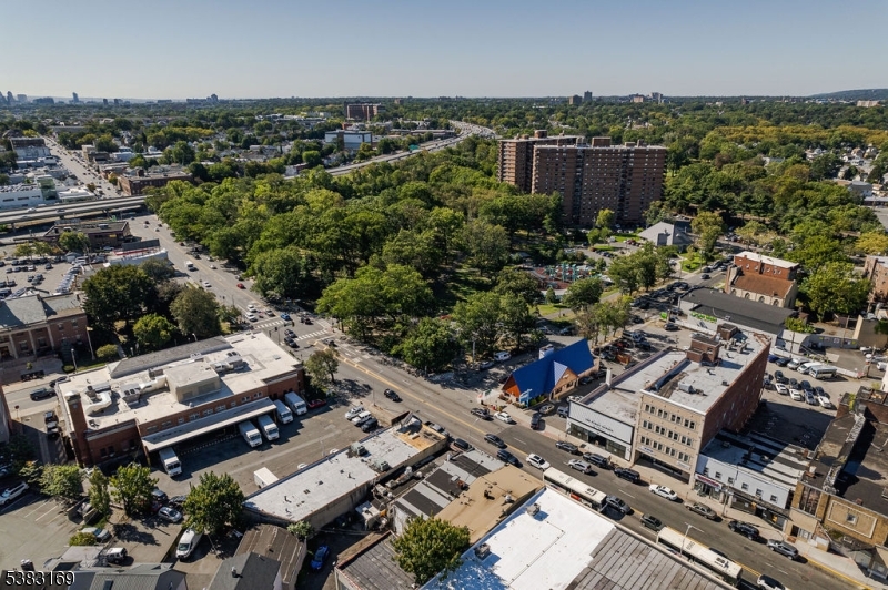 BCR2 - Commercial Sale