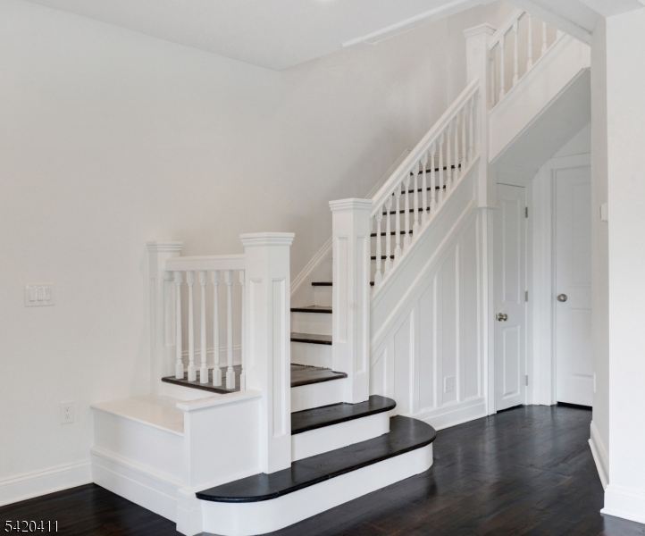 Maplewood Ave - Residential