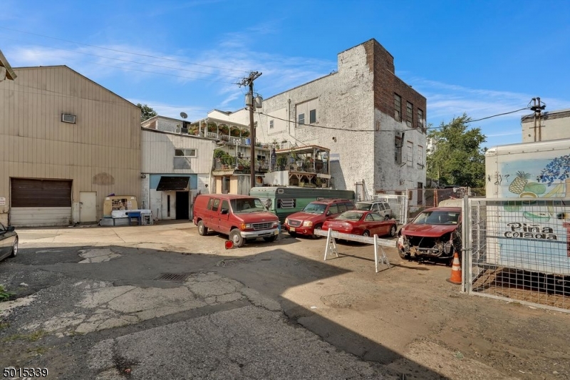 Forrest Hills - Commercial Sale