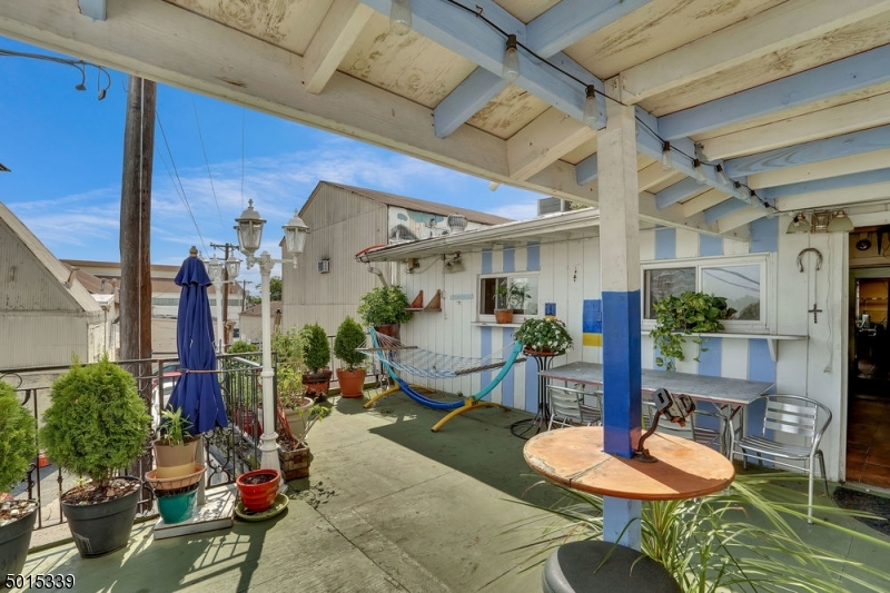 Forrest Hills - Commercial Sale