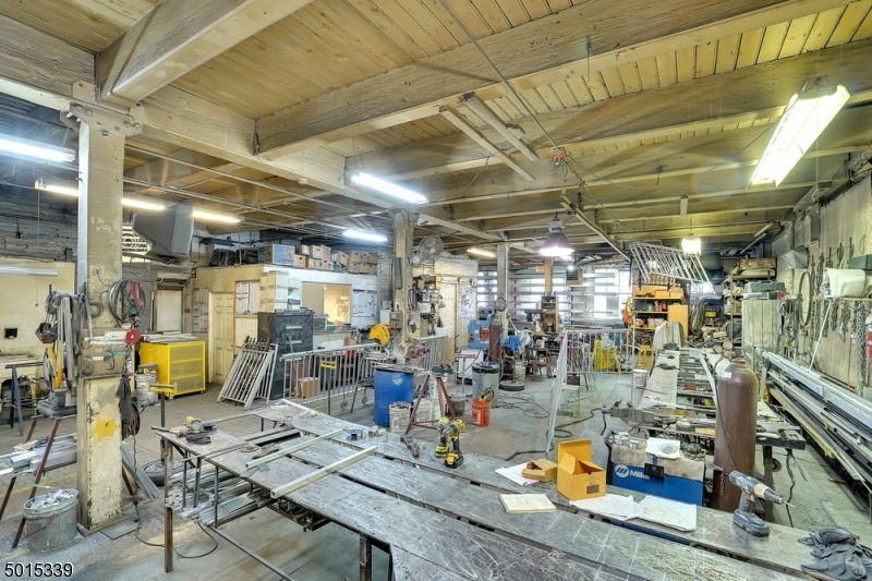 Forrest Hills - Commercial Sale