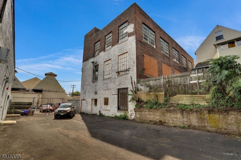 Forrest Hills - Commercial Sale