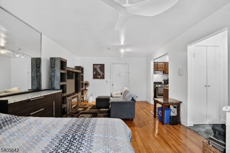 Williamsburg South - Residential