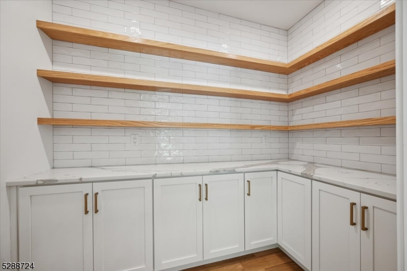 Rolling Hill - Residential