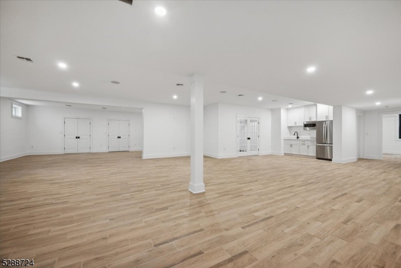 Rolling Hill - Residential