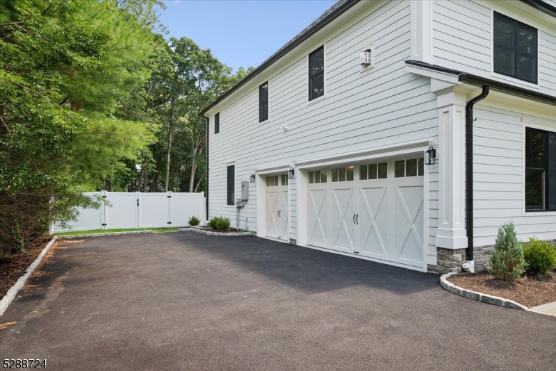 Rolling Hill - Residential