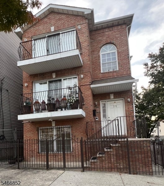 75 Littleton Ave