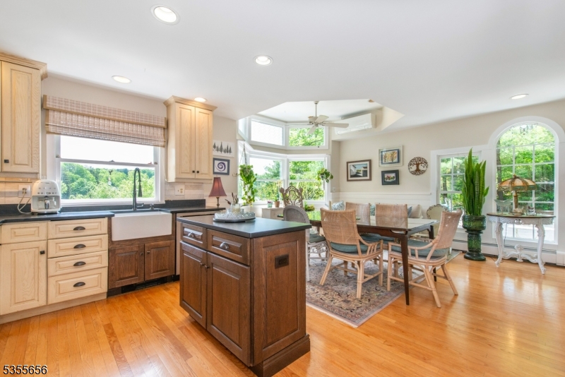 40 Hemlock Ave