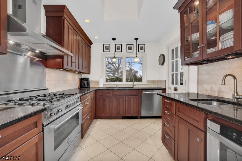 Pompton Plains - North End - Residential