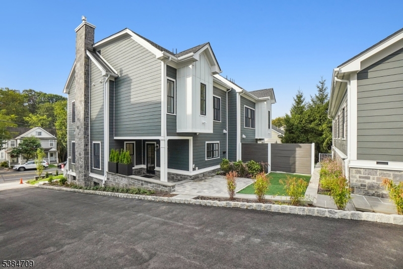 Summit - Residential