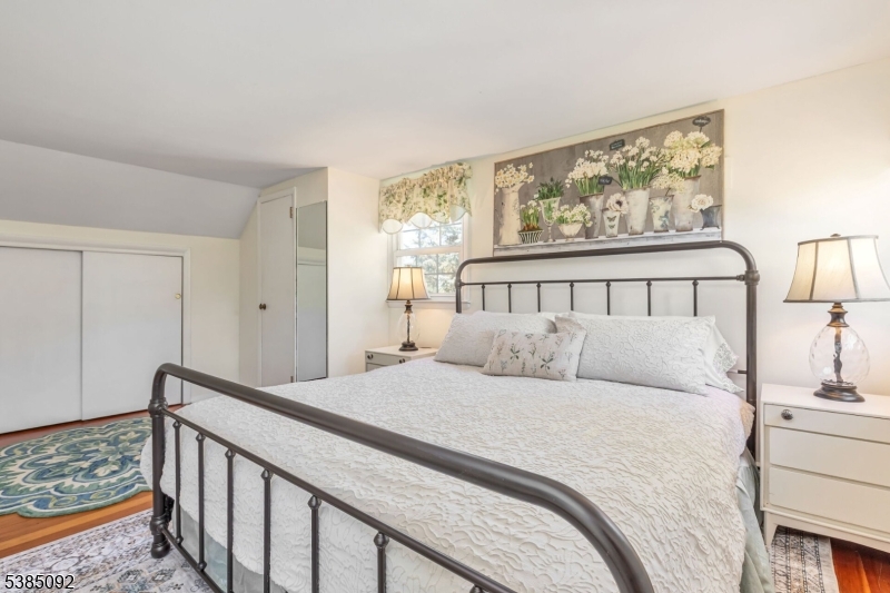 New Providence Boro, New Jersey 07974, United States, 3 Bedrooms Bedrooms, ,2 BathroomsBathrooms,Residential,Pending,214070