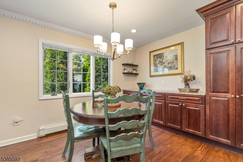 New Providence Boro, New Jersey 07974, United States, 3 Bedrooms Bedrooms, ,2 BathroomsBathrooms,Residential,Pending,214070