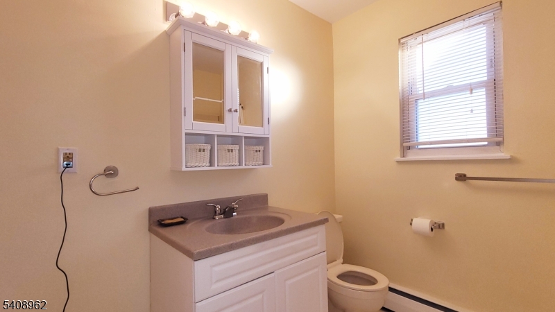 Rierview Houses In Edison - Residential