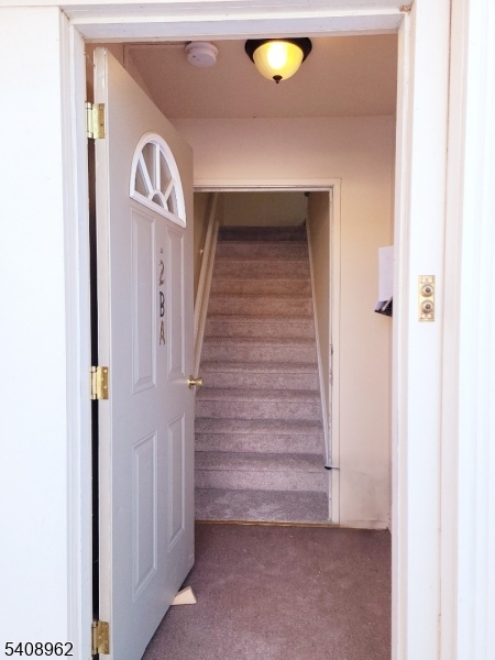 Rierview Houses In Edison - Residential