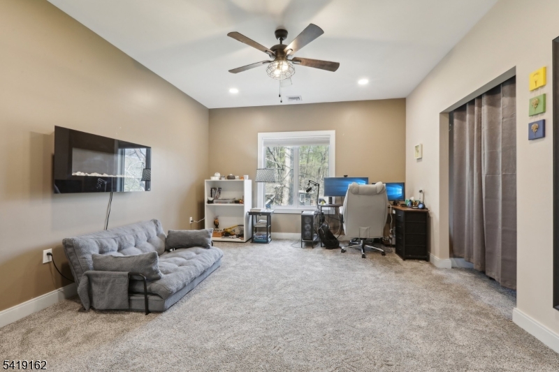 Cupsaw Lake - Residential