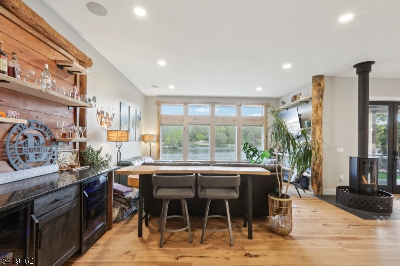 Cupsaw Lake - Residential