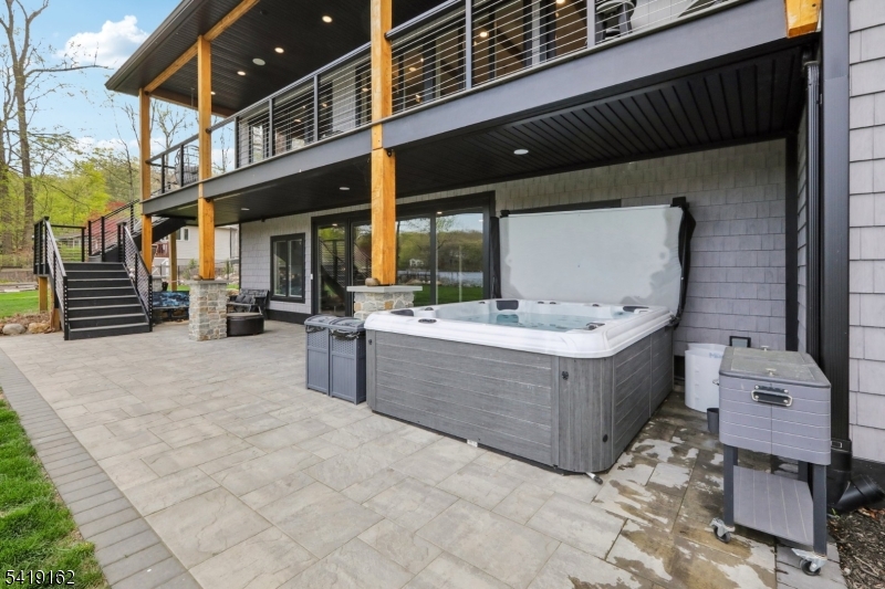 Cupsaw Lake - Residential