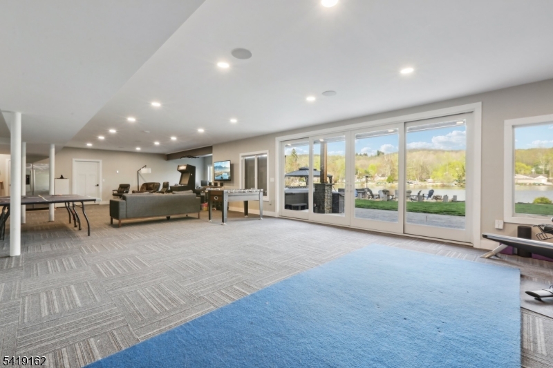 Cupsaw Lake - Residential