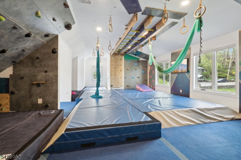 Cupsaw Lake - Residential