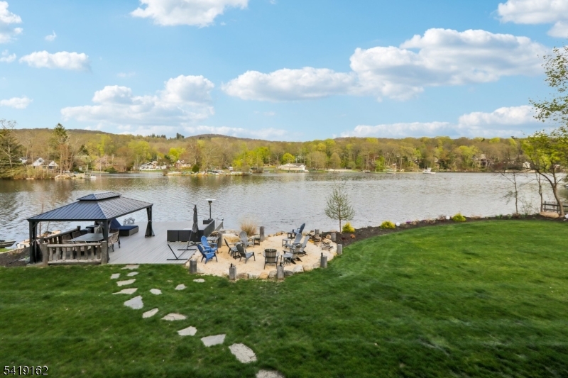 Cupsaw Lake - Residential