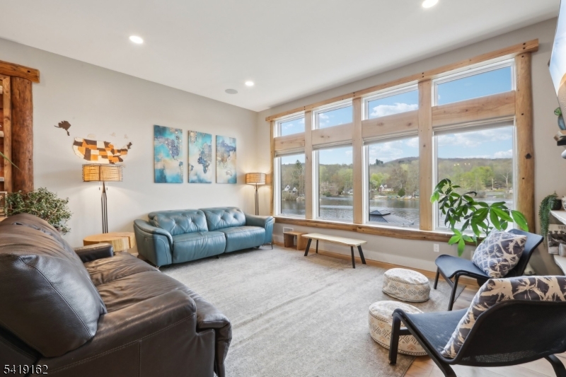 Cupsaw Lake - Residential