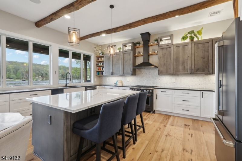 Cupsaw Lake - Residential