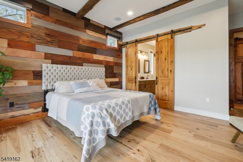 Cupsaw Lake - Residential