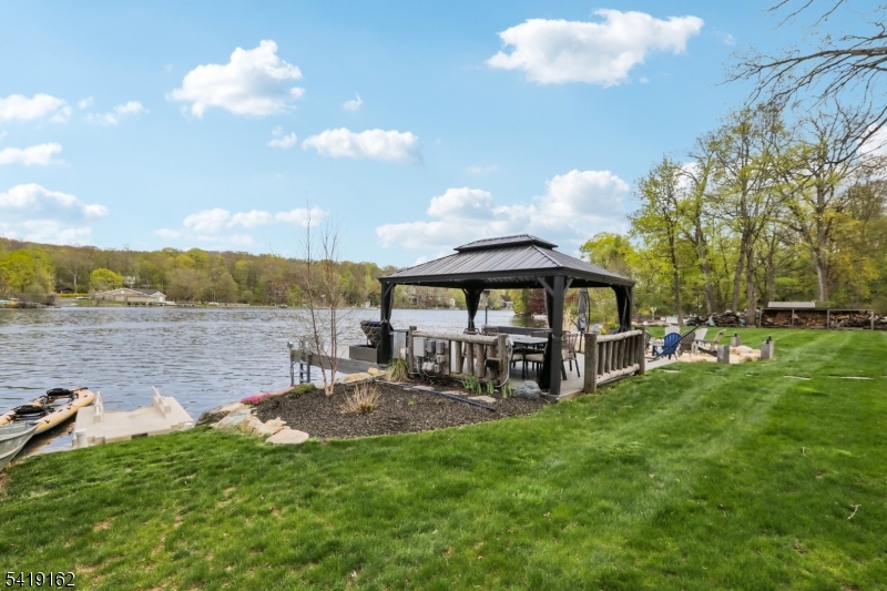 Cupsaw Lake - Residential