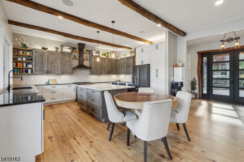 Cupsaw Lake - Residential