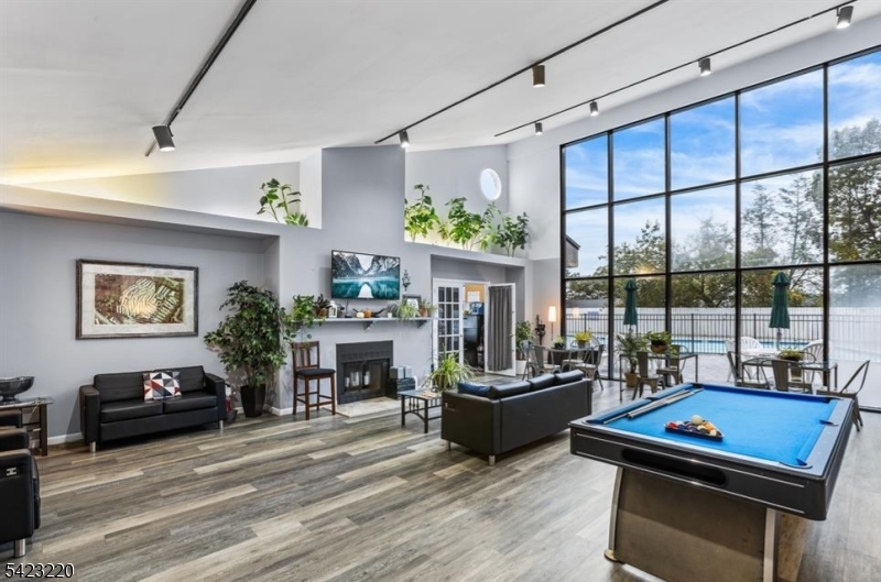 Mountain Club - Residential Lease