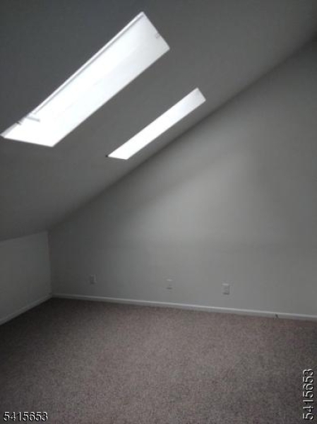 HIDDEN VALLEY - Residential