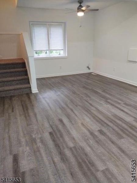 HIDDEN VALLEY - Residential