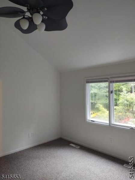 HIDDEN VALLEY - Residential