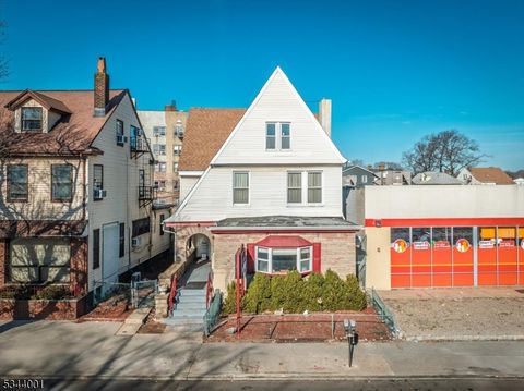 MLS: 3950806