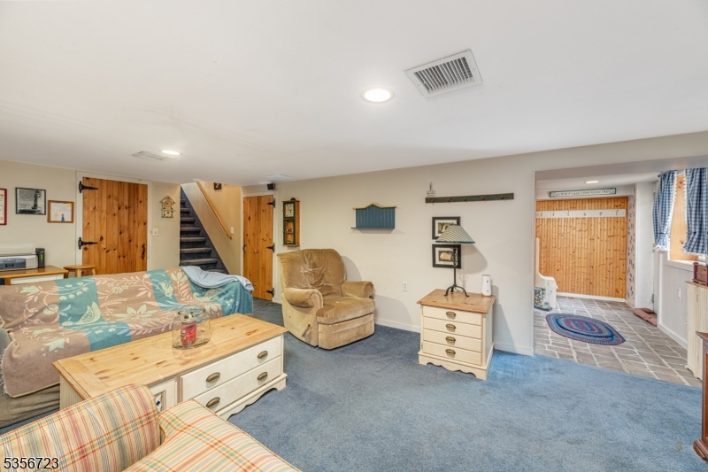 Vernon Twp., New Jersey 07461, United States, 3 Bedrooms Bedrooms, ,1 BathroomBathrooms,Residential,Coming Soon,168606