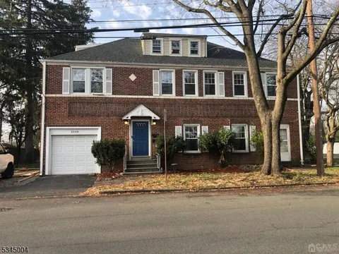MLS: 3951571