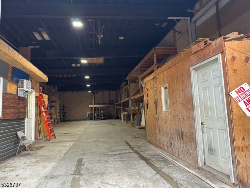 Ironbound - Commercial Lease