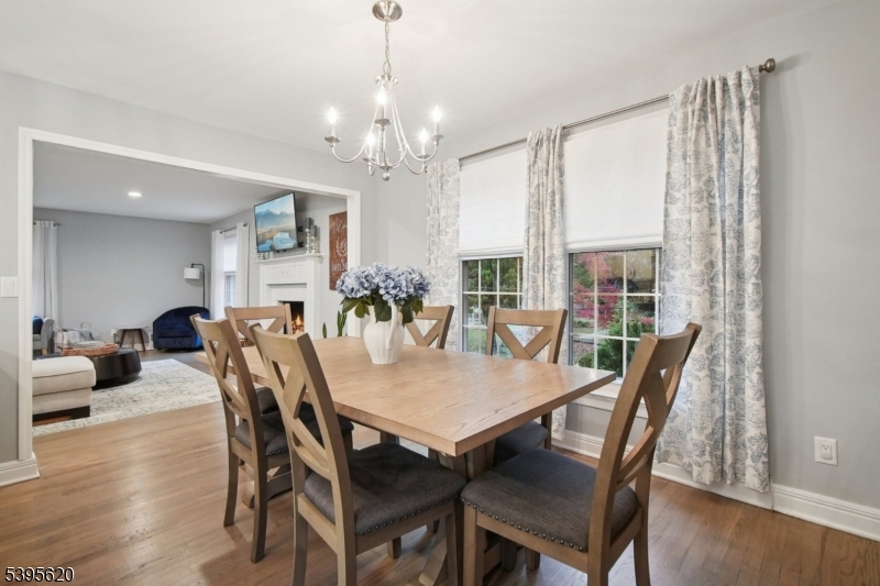 SPRINGFIELD PARK MANOR - Residential