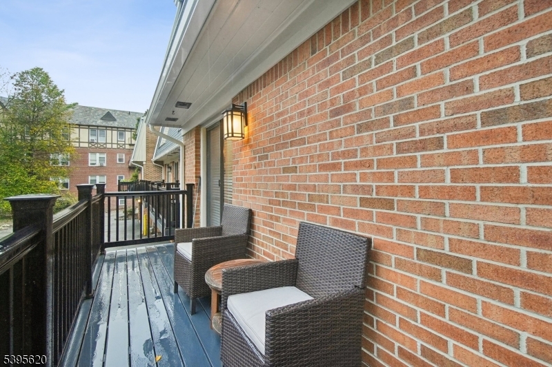 SPRINGFIELD PARK MANOR - Residential