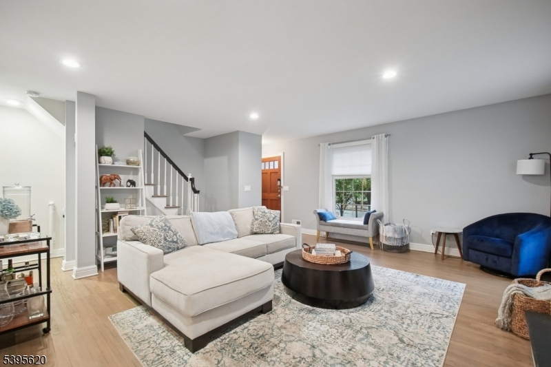 SPRINGFIELD PARK MANOR - Residential