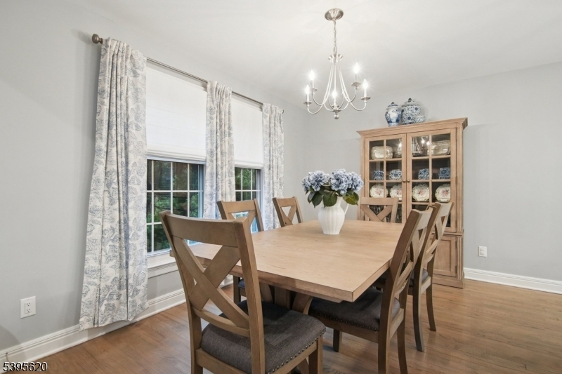 SPRINGFIELD PARK MANOR - Residential