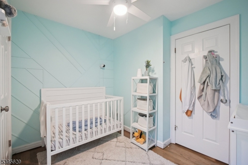 SPRINGFIELD PARK MANOR - Residential