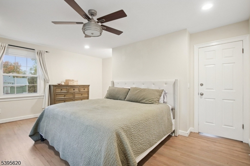 SPRINGFIELD PARK MANOR - Residential