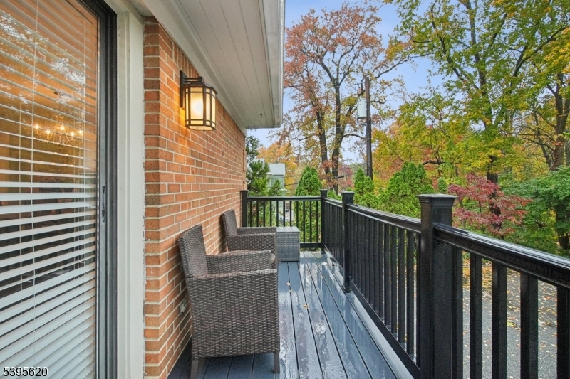 SPRINGFIELD PARK MANOR - Residential