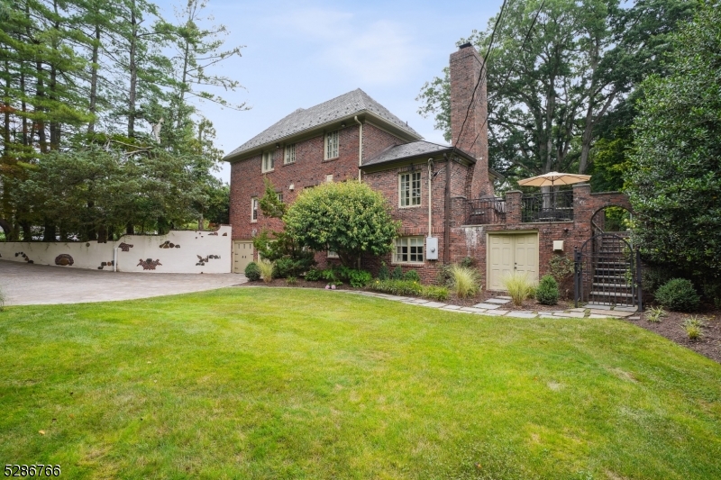 Old Short Hills - Residential