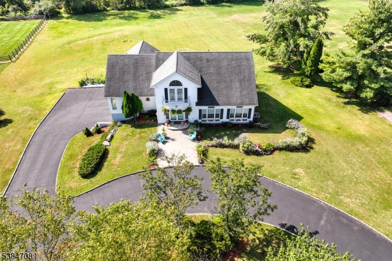 Neshanic - Residential